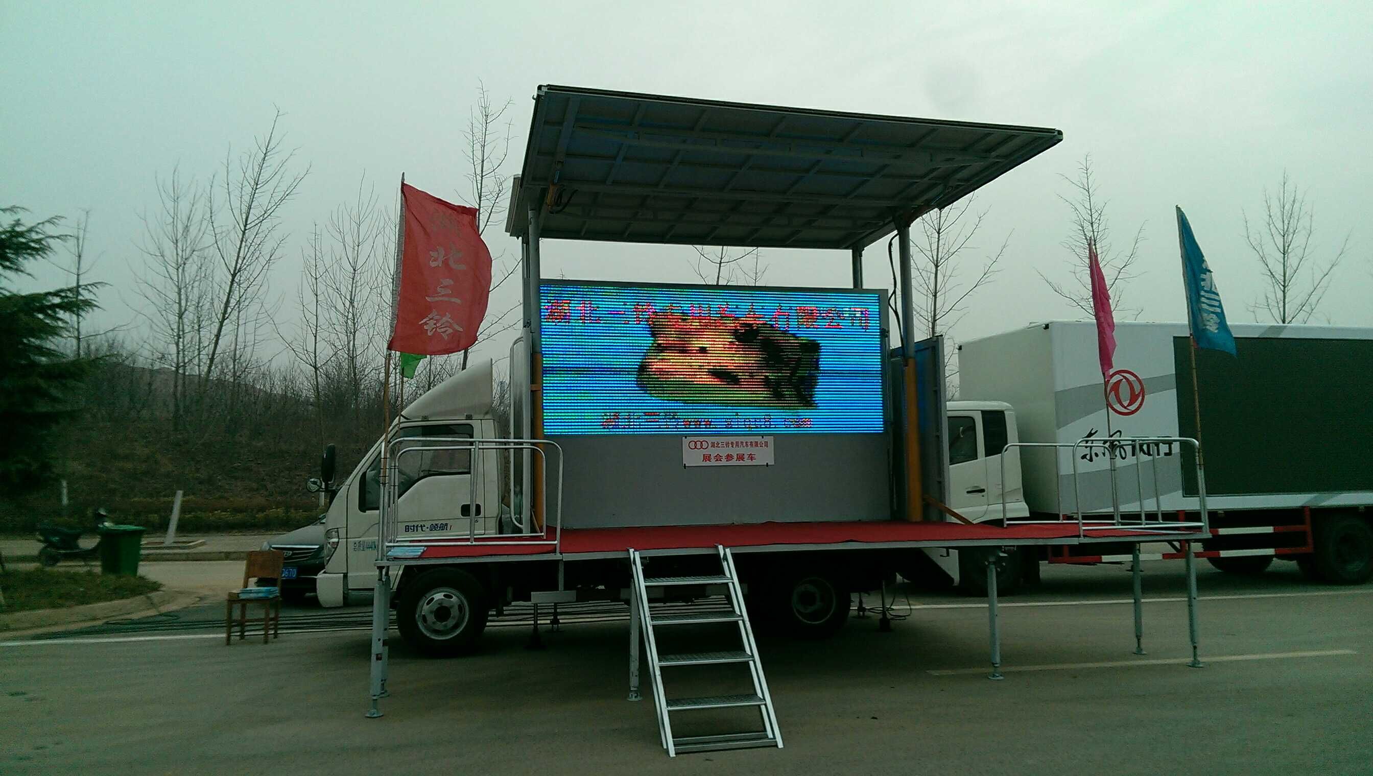led舞臺(tái)車(chē)實(shí)拍照片